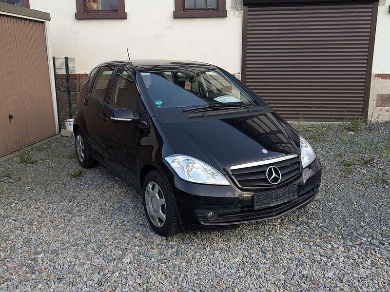 Schwarz Gebraucht 2011 Mercedes A160 Limousine | 2.999 € (Guter Preis) - Bild 1/4