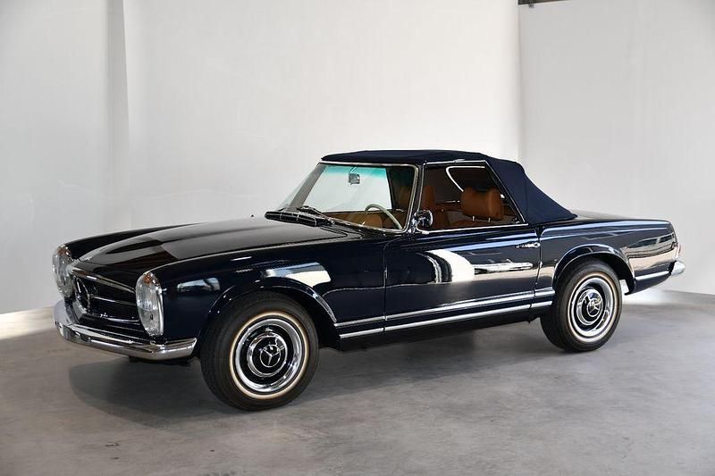 Gebraucht Mercedes 230 150 PS (110 kW) 1964 Blau Cabrio
