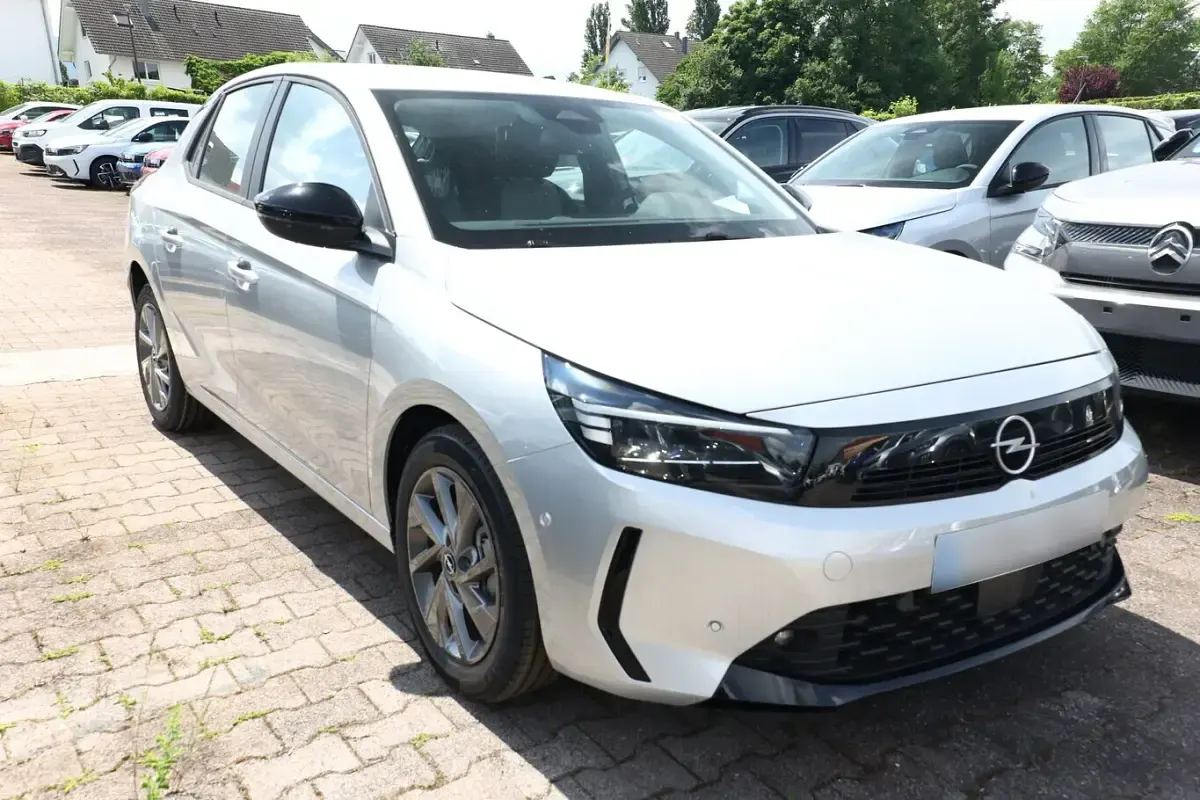 Neu Opel Corsa 101 PS (74 kW) 2025 Weiss Kleinwagen