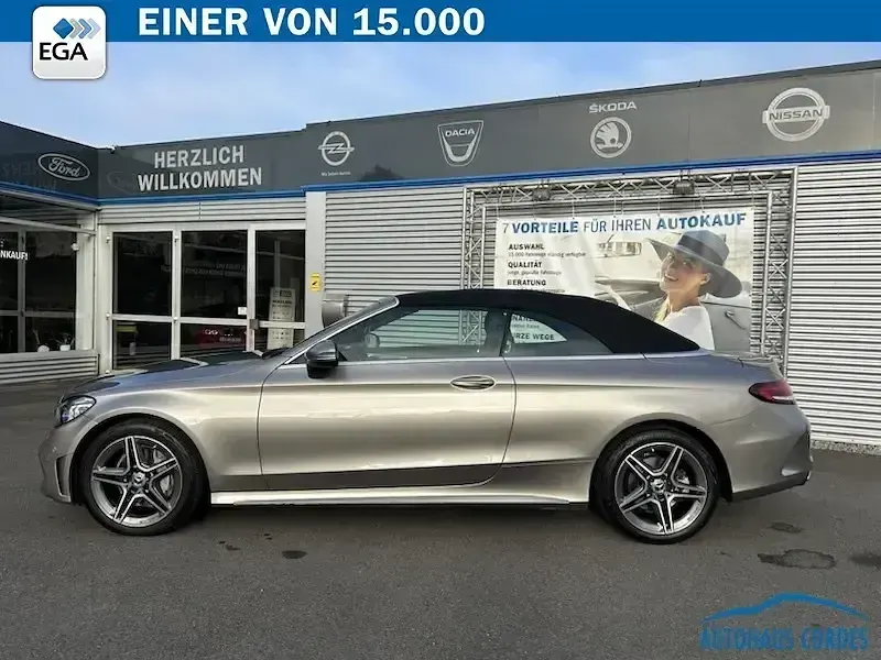 Gebraucht Mercedes C200 AMG line 160 PS (117 kW) 2019 Beige Cabrio