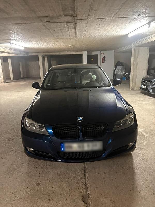 Blau Gebraucht 2011 BMW 320 M Performance Limousine | 6.000 € (Guter Preis) - Bild 1/4