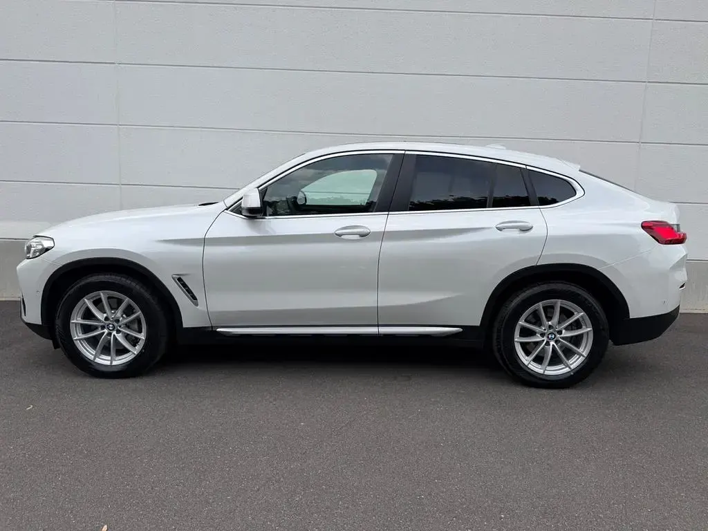 Gebraucht BMW X4 Sport Line 286 PS (210 kW) 2024 Weiß SUV