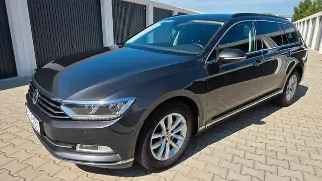 Gebraucht VW Passat Comfortline 190 PS (139 kW) 2018 Grau Kombi