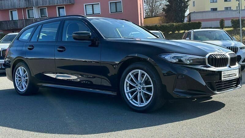 Gebraucht BMW 318 156 PS (114 kW) 2023 Schwarz uni Kombi