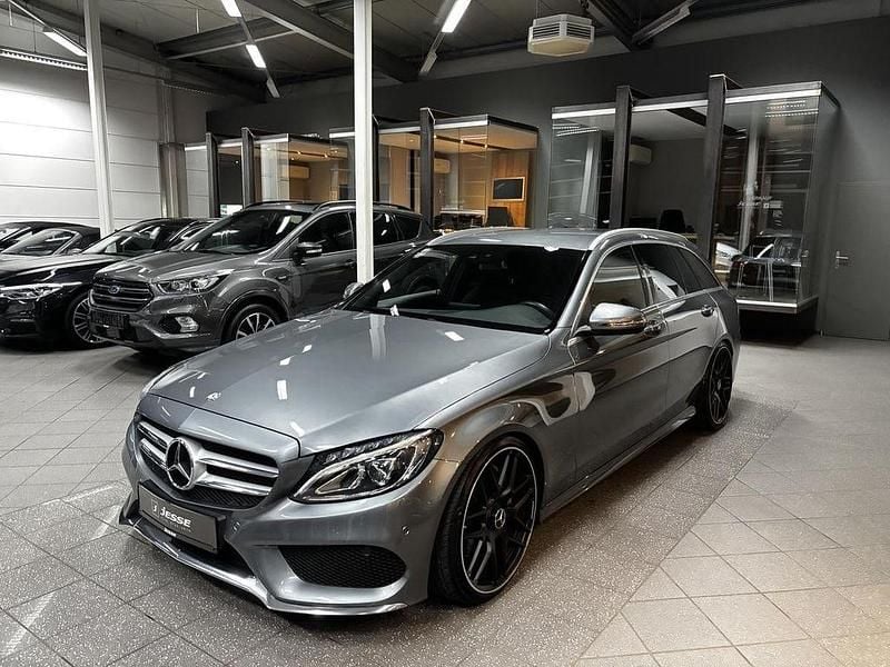 Selenitgrau metalliclack (metallic) Gebraucht 2017 Mercedes C250 AMG Kombi | 22.990 € (Fairer Preis) - Bild 1/4