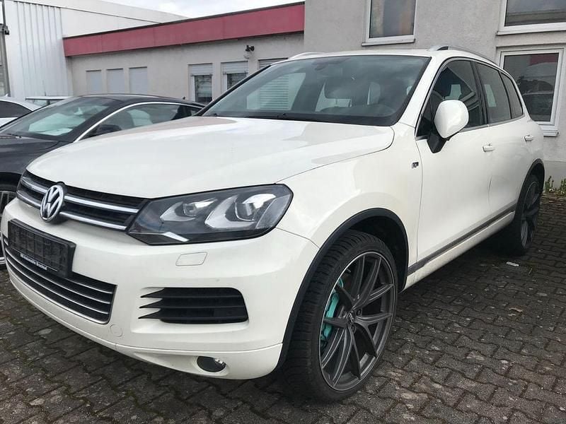 Weiß Gebraucht 2011 VW Touareg R-line SUV | 8.999 € - Bild 1/4