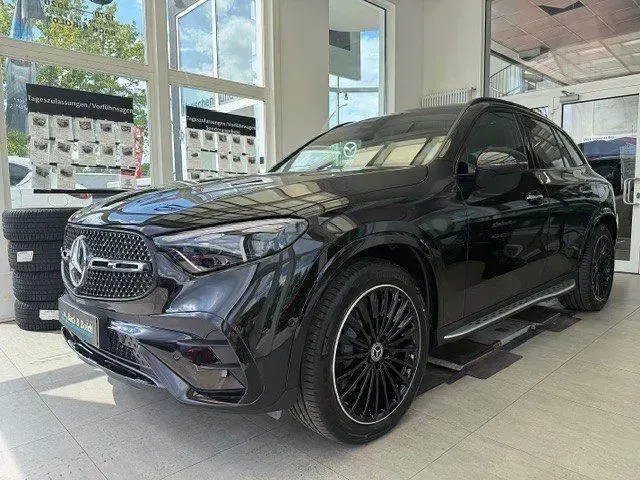 Gebraucht Mercedes GLC450 AMG Line Premium Plus 367 PS (269 kW) 2026 Schwarz SUV