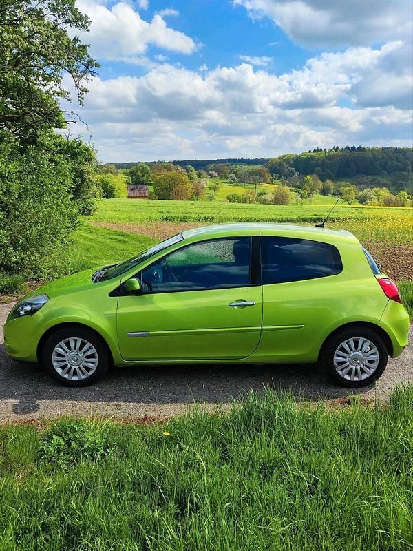 Usata Renault Clio II 2010 Verde Utilitaria
