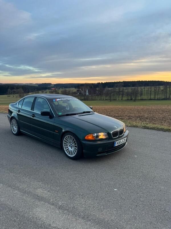 Grün Gebraucht 1999 BMW 323 Limousine | 3.000 € (Guter Preis) - Bild 1/4