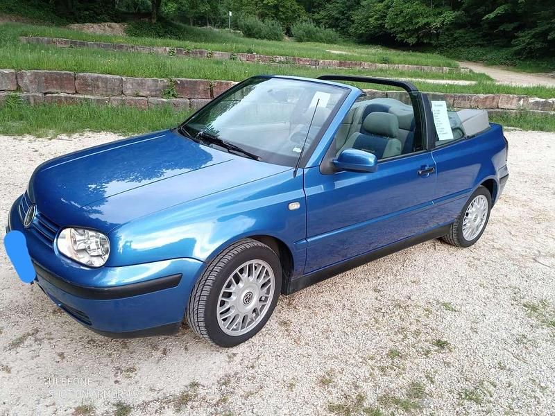 Blau Gebraucht 2000 VW Golf Cabriolet Edition Cabrio | 3.500 € (Fairer Preis) - Bild 1/4