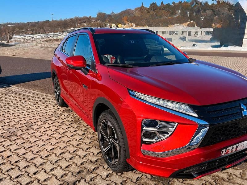 Gebraucht Mitsubishi Eclipse Cross Select 188 PS (138 kW) 2025 Rot SUV