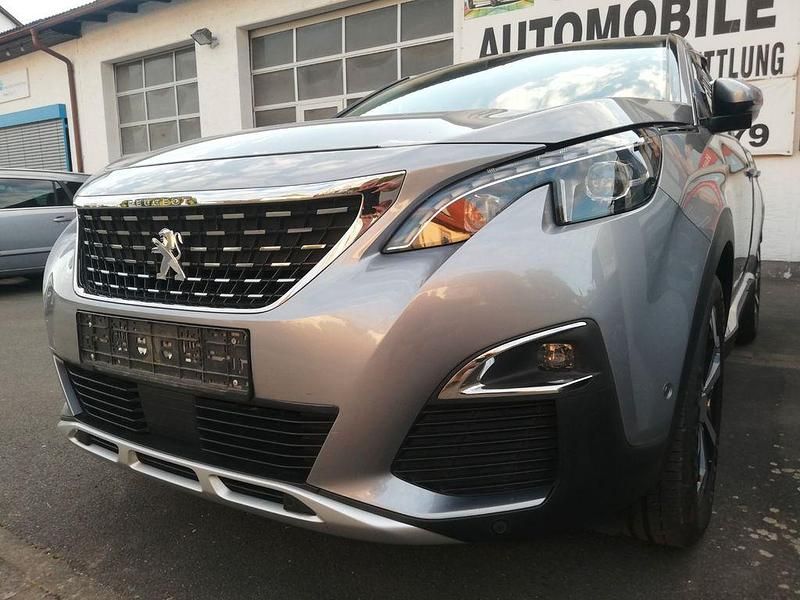Grau Gebraucht 2016 Peugeot 3008 Allure SUV | 8.500 € (Etwas zu teuer) - Bild 1/4