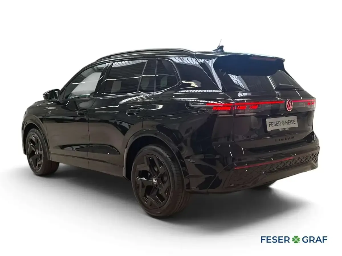 Neu VW Tiguan R-line 150 PS (110 kW) 2026 Grenadillschwarz metallic SUV