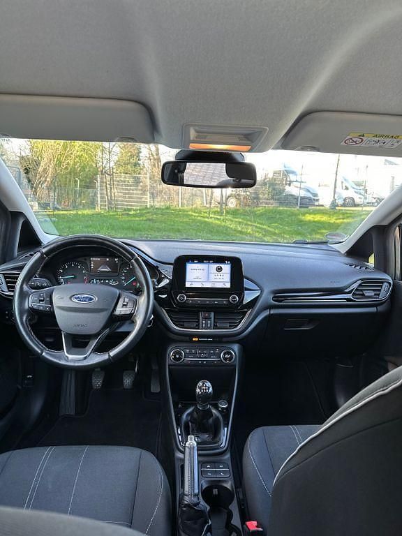 Gebraucht Ford Fiesta Cool & Connect 86 PS (63 kW) 2018 Grau Kleinwagen