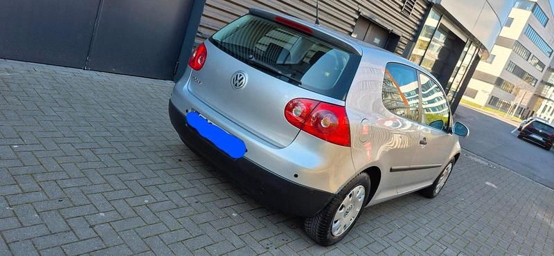 Gebraucht VW Golf IV 75 PS (55 kW) 2005 Silber Kleinwagen
