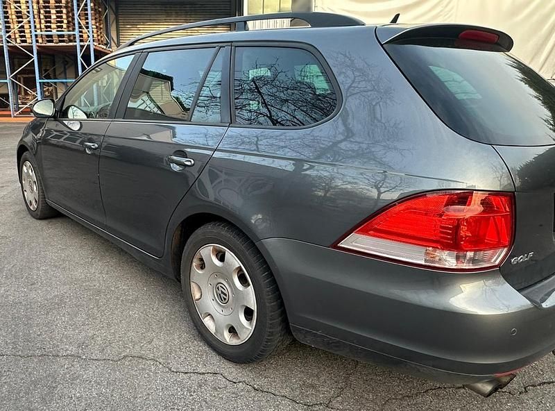 Gebraucht VW Golf VII Match 122 PS (89 kW) 2013 Grau Kombi