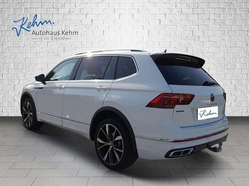 Gebraucht VW Tiguan Allspace R-line 200 PS (147 kW) 2023 Pure white SUV