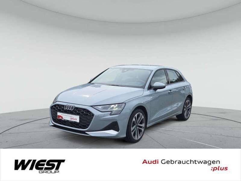 Pfeilgrau perleffekt Gebraucht 2024 Audi A3 Advanced Plus Limousine | 37.880 € (Teuer) - Bild 1/4