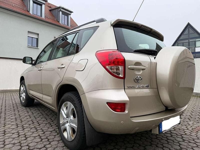 Gebraucht Toyota RAV4 Travel 152 PS (111 kW) 2007 Beige SUV