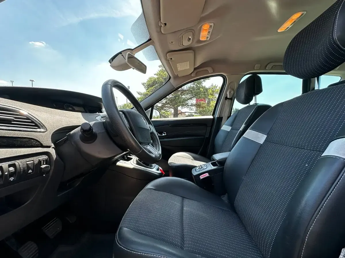 Gebraucht Renault Scénic III Bose Edition 131 PS (96 kW) 2012 Grau Van / Kleinbus
