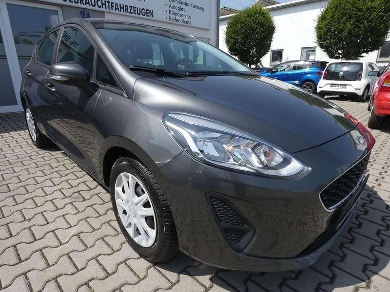 Magneticgrau (metallic) Gebraucht 2019 Ford Fiesta Trend Kleinwagen | 8.299 € (Guter Preis) - Bild 1/4