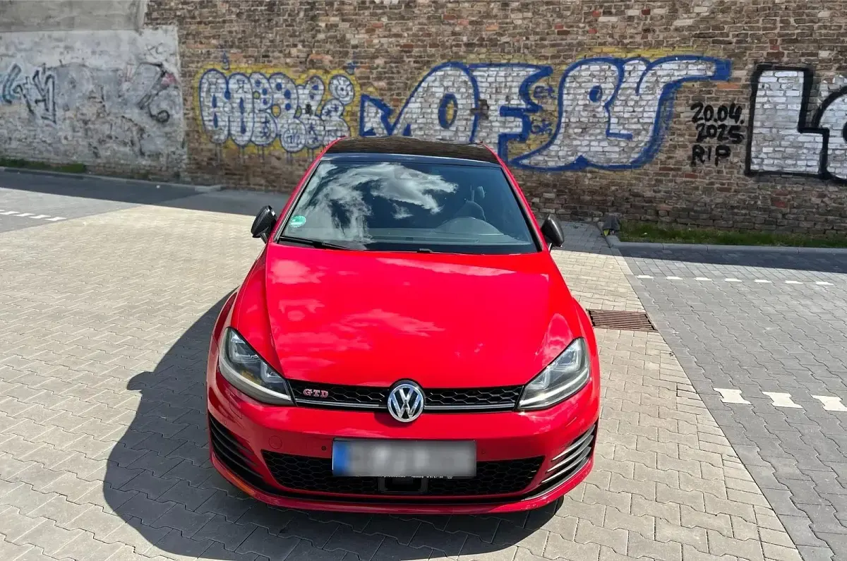 Gebraucht VW Golf VII Active 184 PS (135 kW) 2015 Rot Limousine