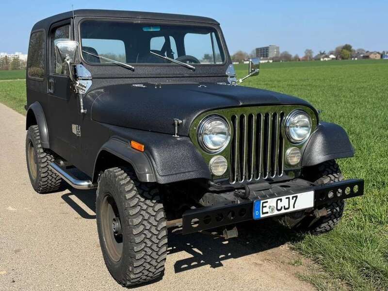 Schwarz Gebraucht 1986 Jeep CJ SUV | 21.500 € - Bild 1/4