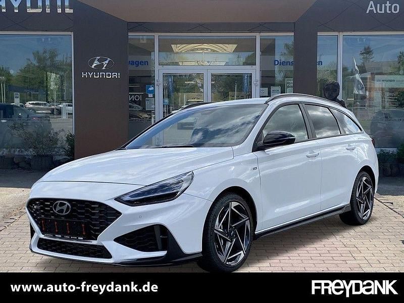 Gebraucht Hyundai i30 140 PS (102 kW) 2025 Atlas white Kombi