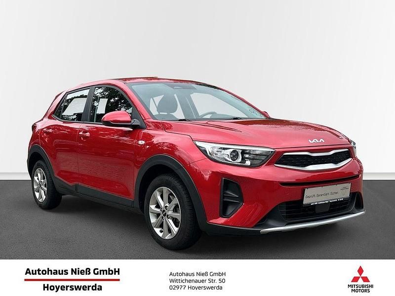 Rot Gebraucht 2022 Kia Stonic Edition 7 SUV | 15.490 € (Fairer Preis) - Bild 1/4