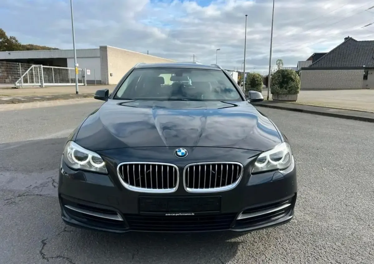 Gebraucht BMW 518 226 PS (166 kW) 2016 Schwarz Kombi