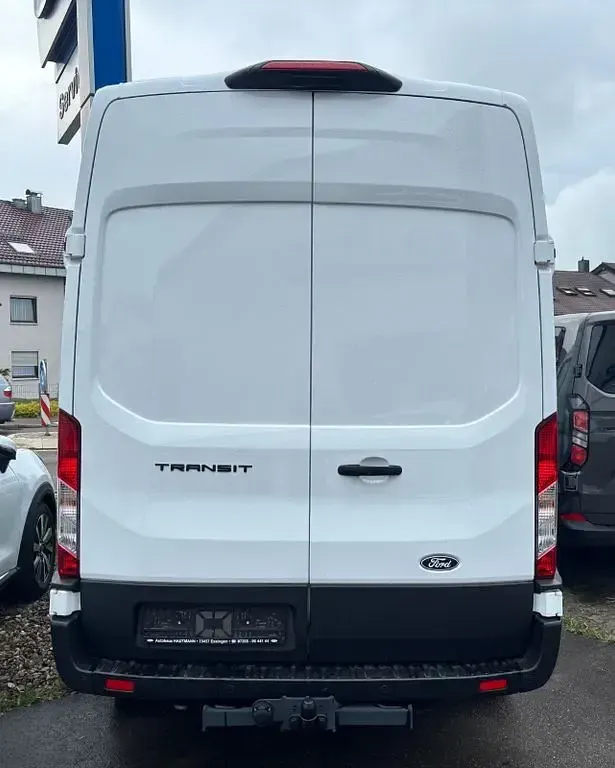Nowe Ford Transit 165 KM (121 kW) 2026 Biały Minivan