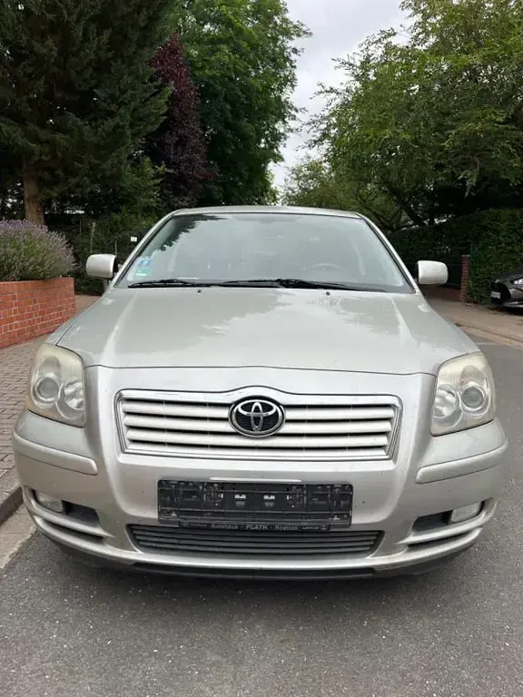 Gebraucht Toyota Avensis Sol 129 PS (94 kW) 2005 Silber Limousine