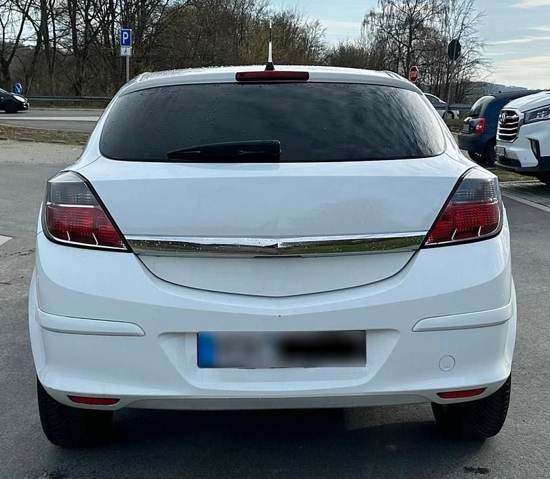 Gebraucht Opel Astra GTC 90 PS (66 kW) 2009 Weiß Coupé