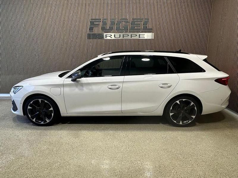 Gebraucht Cupra Leon 204 PS (150 kW) 2022 "candy" weiss Limousine