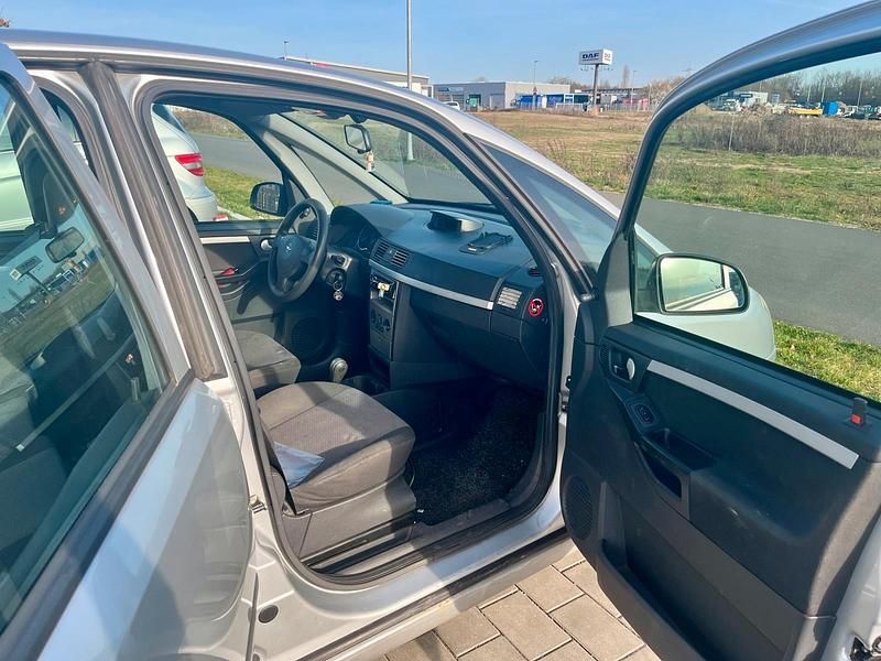 Gebraucht Opel Meriva 101 PS (74 kW) 2004 Grau Van / Kleinbus