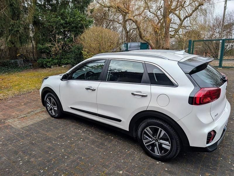 Gebraucht Kia Niro Vision 141 PS (103 kW) 2021 Weiß SUV