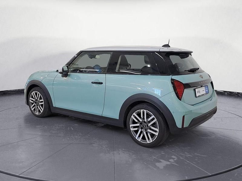Gebraucht Mini Cooper Classic 156 PS (114 kW) 2024 Grün Kleinwagen