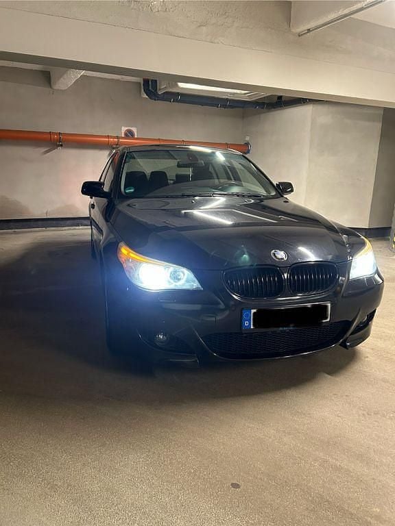Gebraucht BMW 523 M Sport 177 PS (130 kW) 2005 Schwarz Limousine