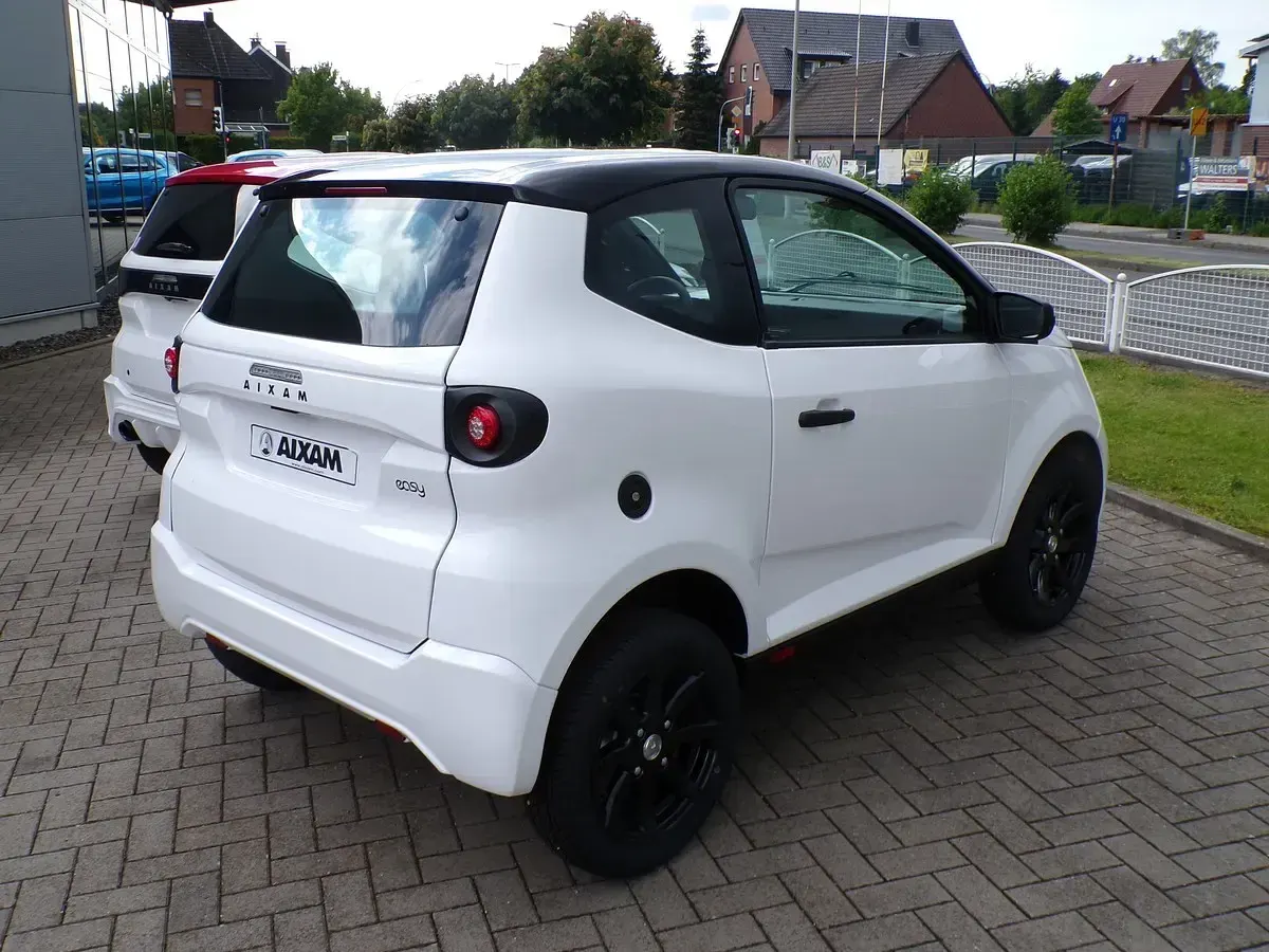 Neu Aixam Minauto Chic 2026 Weiß metallic Kleinwagen