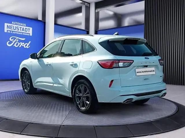 Usado Ford Kuga ST-Line 190 HP (139 kW) 2022 Branco SUV