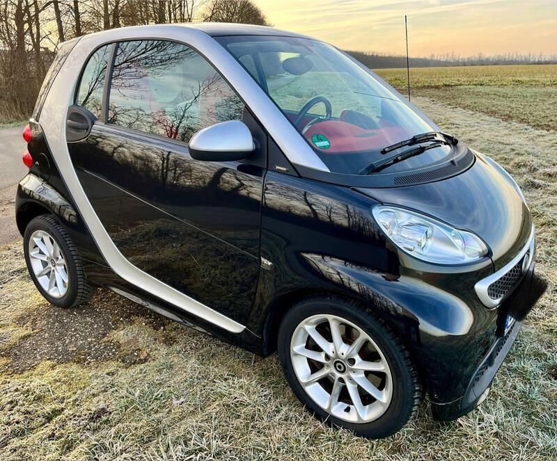 Schwarz Gebraucht 2013 Smart ForTwo Coupé Passion Coupé | 7.548 € (Etwas zu teuer) - Bild 1/4