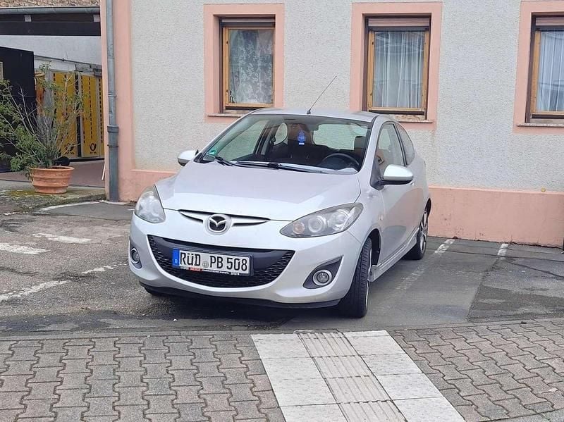 Gebraucht Mazda 2 Sports-Line 102 PS (75 kW) 2011 Silber Kleinwagen
