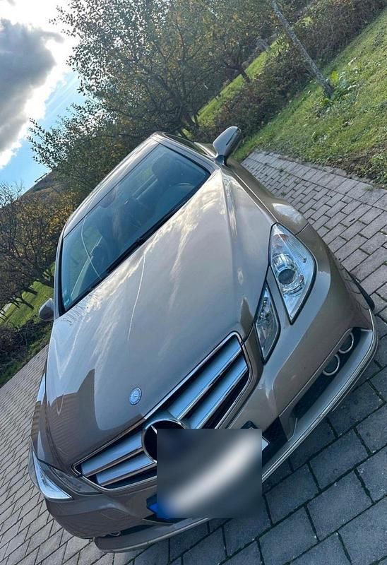 Gebraucht Mercedes E350 231 PS (169 kW) 2009 Gold Coupé