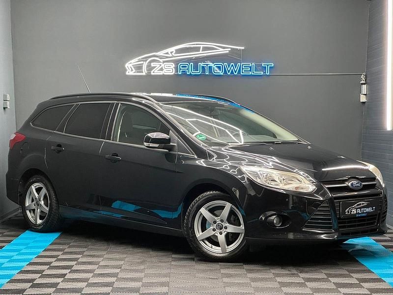 Gebraucht Ford Focus Trend 125 PS (91 kW) 2014 Schwarz Kombi