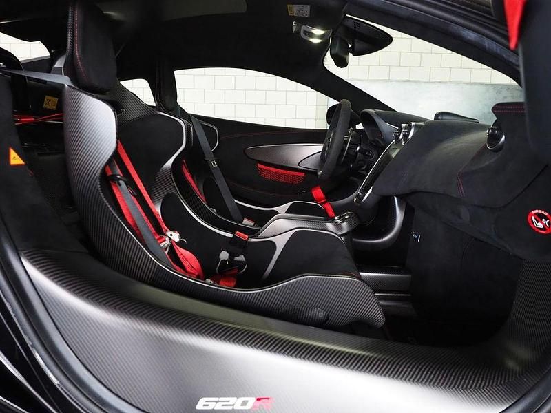 Gebraucht McLaren 620R 620 PS (456 kW) 2020 Onyx black Coupé