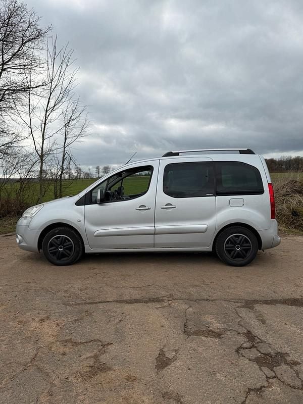Gebraucht Citroën Berlingo 120 PS (88 kW) 2010 Silber Van / Kleinbus