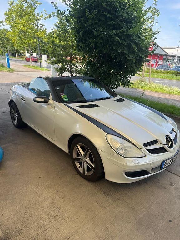 Weiß Gebraucht 2004 Mercedes SLK200 Cabrio | 6.900 € (Superpreis) - Bild 1/4