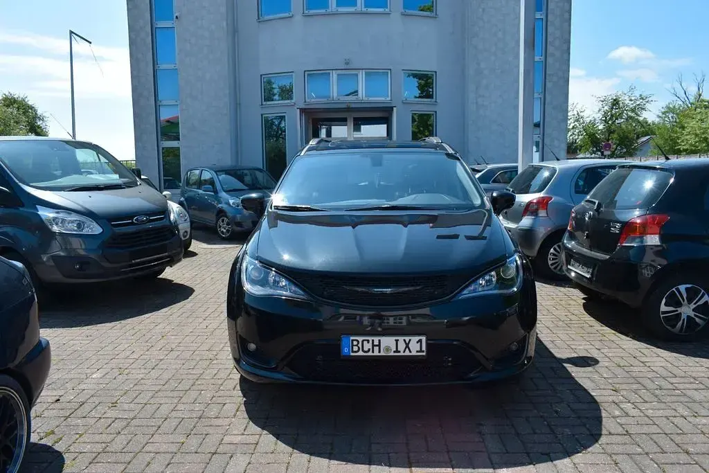Gebraucht Chrysler Pacifica Touring 291 PS (214 kW) 2019 Schwarz Kombi