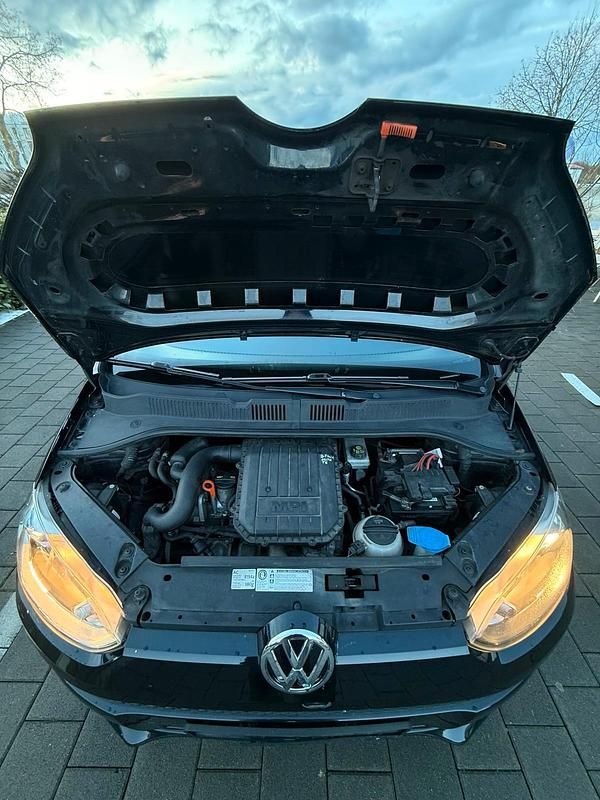 Second-hand VW up! 75 CP (55 kW) 2013 Negru Hatchback
