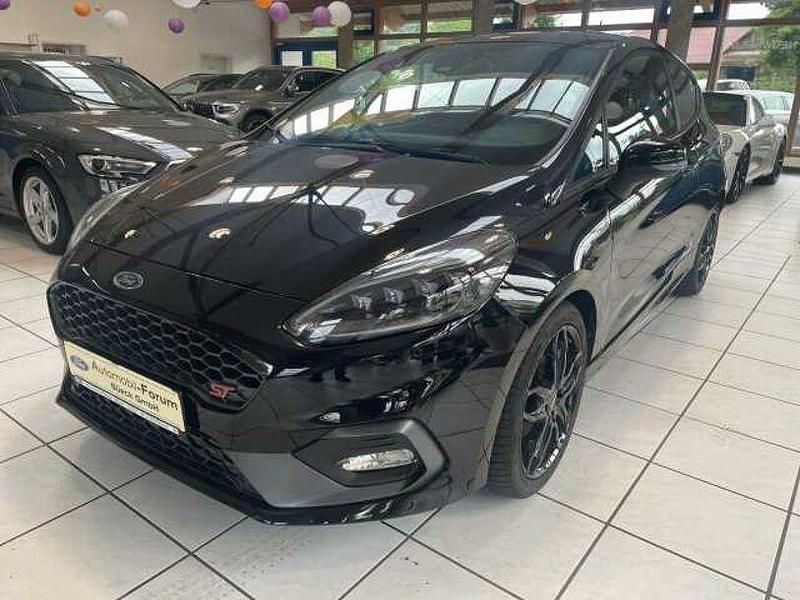Obsidianschwarz (metallic) Gebraucht 2020 Ford Fiesta ST Kleinwagen | 17.500 € (Fairer Preis) - Bild 1/4